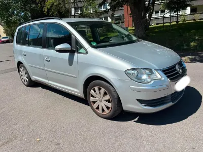 Gebraucht VW Touran 102 PS (75 kW) 2009 Silber Van / Kleinbus