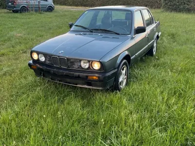 Gebraucht BMW 318 Basis 1990 Grau Limousine