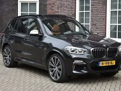 Begagnad BMW X3 Executive 360 HK (264 kW) 2018 Grå SUV
