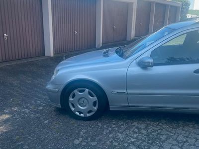 Mercedes C180