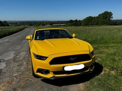 Usata Ford Mustang 317 CV (233 kW) 2017 Giallo Cabrio