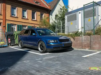 Gebraucht VW Passat Highline 150 PS (110 kW) 1998 Blau Kombi