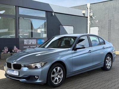 Usata BMW 320 Sport Line 184 CV (135 kW) 2012 Blu Berlina