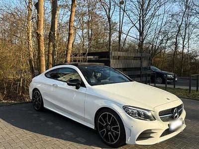 Gebraucht Mercedes C220 AMG line 194 PS (142 kW) 2020 Weiß Coupé