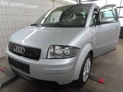 Gebraucht Audi A2 110 PS (80 kW) 2002 Lichtsilbermet. Kleinwagen