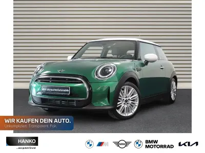 Gebraucht Mini Cooper 136 PS (100 kW) 2022 British racing green iv metallic Kleinwagen