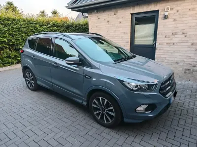 Gebraucht Ford Kuga ST-Line 180 PS (132 kW) 2020 Grau SUV