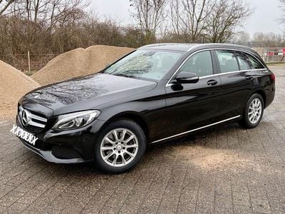 Gebraucht Mercedes C220 Avantgarde 170 PS (125 kW) 2016 Schwarz Kombi
