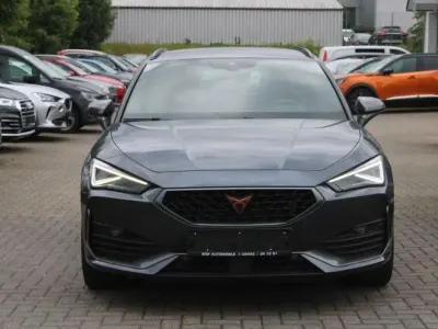 Gebraucht Cupra Leon 150 PS (110 kW) 2023 Magnetic tech grey Kombi