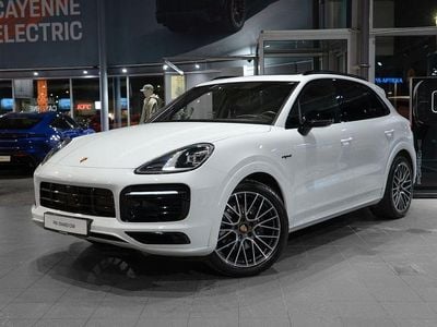Second-hand Porsche Cayenne Platinum Edition 462 CP (339 kW) 2023 Alb SUV