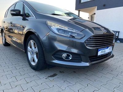 Usata Ford S-MAX Titanium 179 CV (131 kW) 2015 Grigio Monovolume