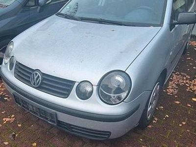 Silber Gebraucht 2003 VW Polo Kleinwagen | 950 € (Guter Preis)