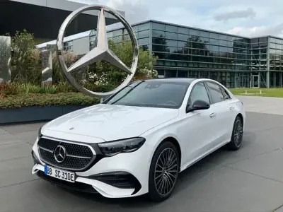 Używany Mercedes E400 AMG line 252 KM (185 kW) 2024 Biały Sedan/Limuzyna