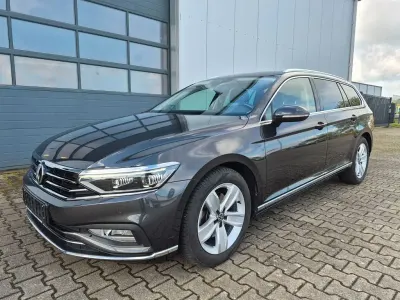 Gebraucht VW Passat Elegance 150 PS (110 kW) 2020 Grau Kombi