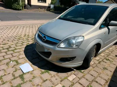 Gebraucht Opel Zafira Sport 150 PS (110 kW) 2009 Van / Kleinbus