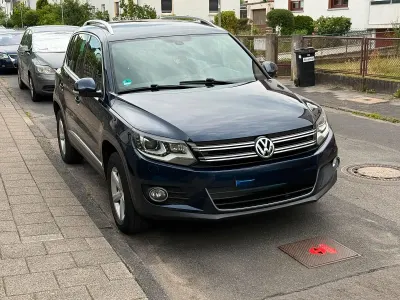 Gebraucht VW Tiguan Sportline 140 PS (102 kW) 2013 Blau SUV