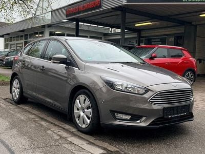 Usata Ford Focus Titanium 150 CV (110 kW) 2015 Marrone Berlina