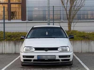 Gebraucht VW Golf III 60 PS (44 kW) 1996 Weiß Kleinwagen