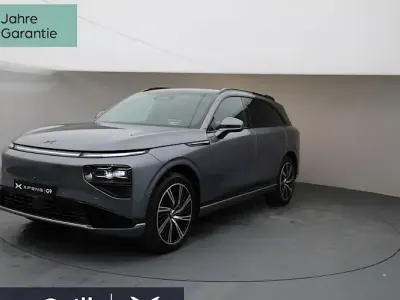 Begagnad XPENG G9 AWD Performance 422 kW (575 HK) 2026 Grå SUV