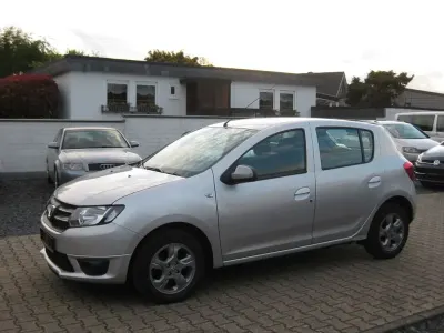 Gebraucht Dacia Sandero Ambiance 73 PS (53 kW) 2015 Silber Limousine