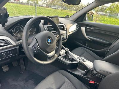 Usata BMW 118 150 CV (110 kW) 2016 Grigio Utilitaria