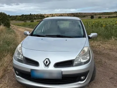 Gebraucht Renault Clio 75 PS (55 kW) 2006 Silber Kleinwagen