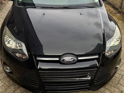 Gebraucht Ford Focus 125 PS (91 kW) 2012 Schwarz Kombi