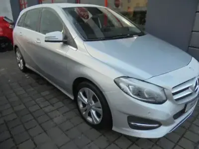 Gebraucht Mercedes B200 Urban 156 PS (114 kW) 2017 Andere Kleinwagen