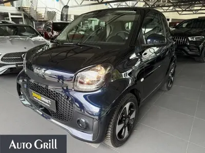 Gebraucht Smart ForTwo Electric Drive Premium 60 kW (82 PS) 2023 Bodypanels in sapphire blue (metallic) Coupé