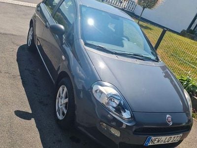Usata Fiat Grande Punto 68 CV (50 kW) 2014 Grigio Utilitaria