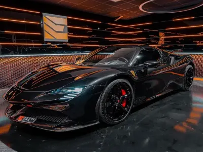 Gebraucht Ferrari SF90 999 PS (734 kW) 2022 Schwarz Cabrio