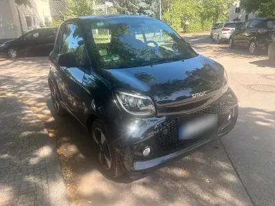 Gebraucht Smart ForTwo Coupé 60 kW (82 PS) 2020 Schwarz Kleinwagen