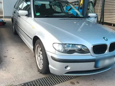 Gebraucht BMW 318 143 PS (105 kW) 2005 Silber Kombi