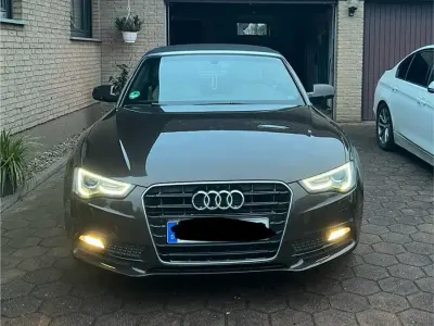 Gebraucht Audi A5 Cabriolet Comfort 177 PS (130 kW) 2014 Braun Cabrio