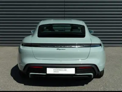 Neu Porsche Taycan Black Edition 319 kW (435 PS) 2026 Shadegreenmetallic Limousine