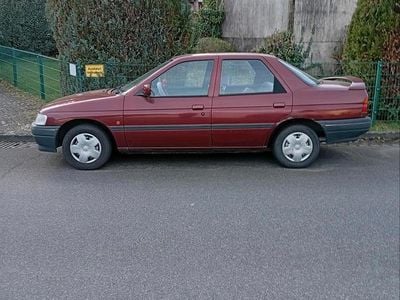 Gebraucht Ford Orion 90 PS (66 kW) 1993 Andere farben Limousine