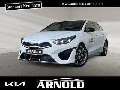 Weiß (carraraweiß) Gebraucht 2024 Kia ProCeed GT-Line Kleinwagen | 27.300 € (Fairer Preis)