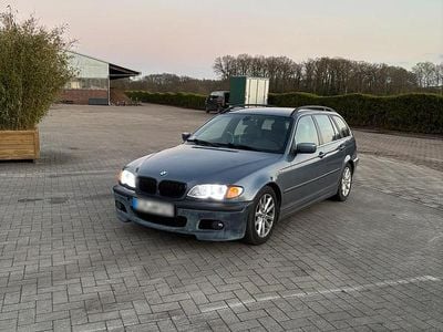 Gebraucht BMW 320 150 PS (110 kW) 2004 Blau Kombi