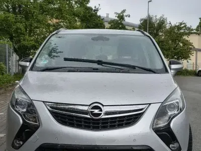 Gebraucht Opel Zafira Tourer Sport 140 PS (102 kW) 2012 Silber Van / Kleinbus