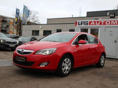 Gebraucht Opel Astra Innovation 101 PS (74 kW) 2011 Rot Limousine