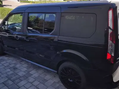 Gebraucht Ford Tourneo Connect 120 PS (88 kW) 2016 Schwarz Van / Kleinbus