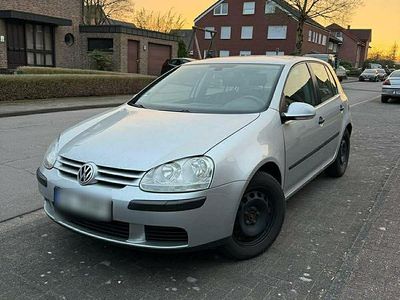 Gebraucht VW Golf V 125 PS (91 kW) 2005 Silber Kleinwagen