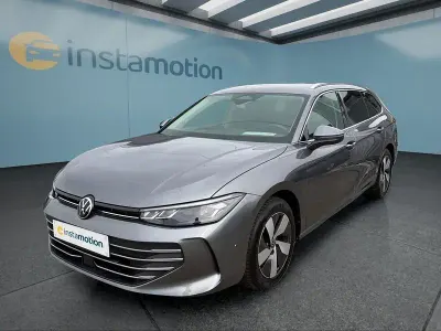 Gebraucht VW Passat 150 PS (110 kW) 2025 Grau Kombi