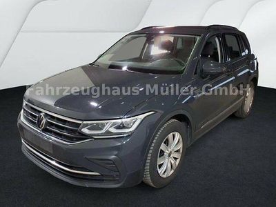 Gebraucht VW Tiguan Life 150 PS (110 kW) 2023 Uranograu SUV