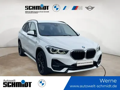 Gebraucht BMW X1 Sport Line 220 PS (161 kW) 2022 Alpinweiß uni SUV
