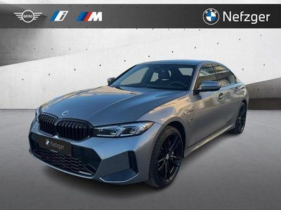 Gebraucht BMW 330e M Sport 292 PS (214 kW) 2022 Skyscraper grau metallic Limousine
