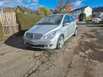 Gebraucht Mercedes B200 193 PS (141 kW) 2005 Silber Van / Kleinbus