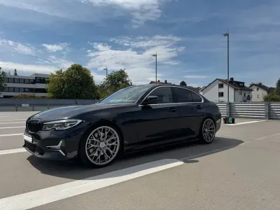 Gebraucht BMW 330e Luxury Line 292 PS (214 kW) 2020 Schwarz Limousine