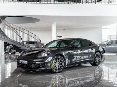 Porsche Panamera 4