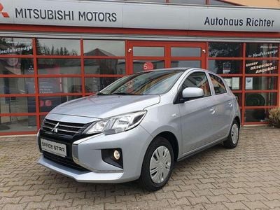 Neu Mitsubishi Space Star Plus 71 PS (52 kW) 2025 Coolsilber Limousine